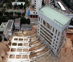 澜沧怎么对女儿墙做好房子加固工资？